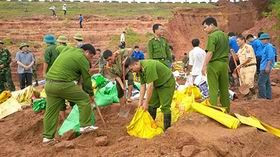 Sớm khắc phục sự cố vỡ đập Đầm Hà, Quảng Ninh