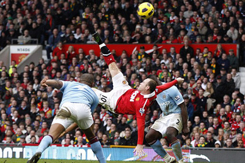 Rooney chấn thương không làm HLV của Man City vui mừng