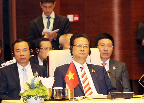 Thủ tướng Nguyễn Tấn Dũng dự Hội nghị cấp cao ASEAN lần thứ 25