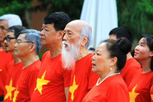 "Chat" cùng thầy Văn Như Cương ngày 20/11(P2): “Đừng nhìn vào món quà mà cho đó là vụ lợi”