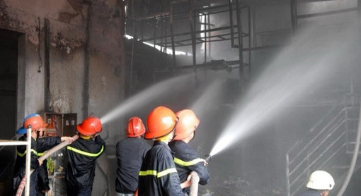 TP. Hồ Chí Minh: Cháy lớn thiêu rụi xưởng in và bao bì