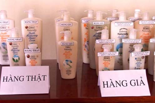 Hàng giả, hàng nhái: Hiểm họa tiềm ẩn của toàn xã hội
