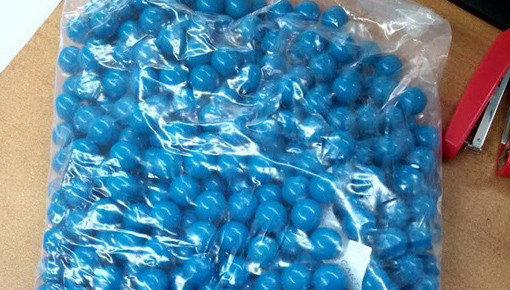 Bắt giữ gần 3kg heroin trong kẹo sầu riêng, đậu phộng