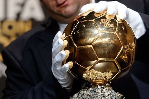 Ronaldo, Messi và Neuer cùng tranh “Quả bóng Vàng FIFA 2014”