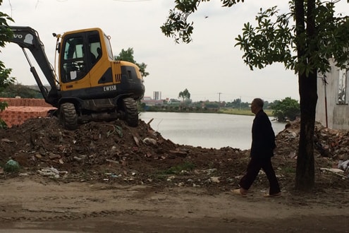 Xã An Khánh, Hoài Đức, Hà Nội: “Làm ngơ” để dân san lấp hồ sinh thái?