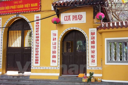 Phát hiện thi thể bé nam trong hộp nhựa trước cổng chùa Quán Sứ