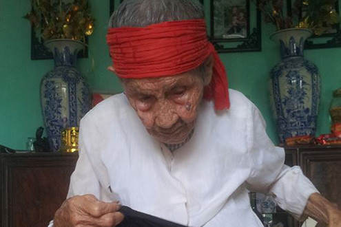 Bí quyết của cụ bà 108 tuổi vẫn luồn kim khâu vá, đọc vanh vách hàng trăm câu ca dao