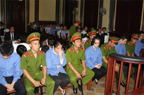 “Đại án” Huyền Như và đồng phạm: Các luật sư tập trung làm rõ hành vi chiếm đoạt tài sản của Huyền Như