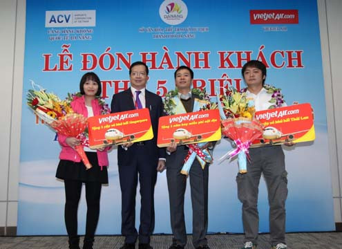 Cảng Hàng không Đà Nẵng đón hành khách thứ 5 triệu từ chuyến bay Vietjet