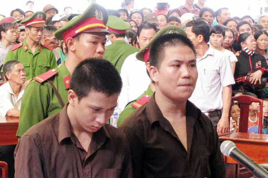 Bài học ứng xử sau vụ án “quên bật đèn xe”