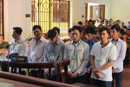 Án nặng cho kẻ sát hại cha con bán hàng rong