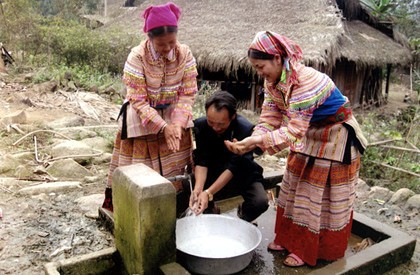 Nghiên cứu xây dựng chuẩn nghèo mới theo hướng đa chiều
