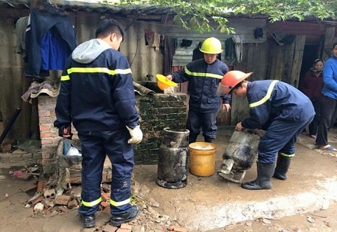 Nổ kinh hoàng tại một cơ sở sang chiết ga lậu ở Hà Nội
