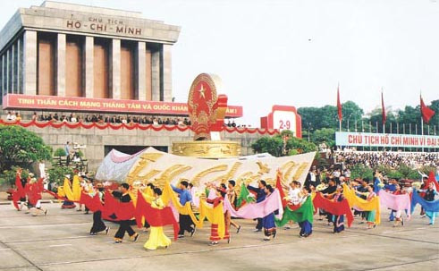 85 mùa xuân của Đảng: Có Đảng, đất nước ta tỏa sáng năm châu