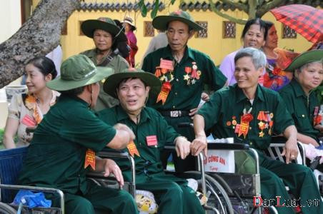 Tăng mức trợ cấp cho người có công với cách mạng