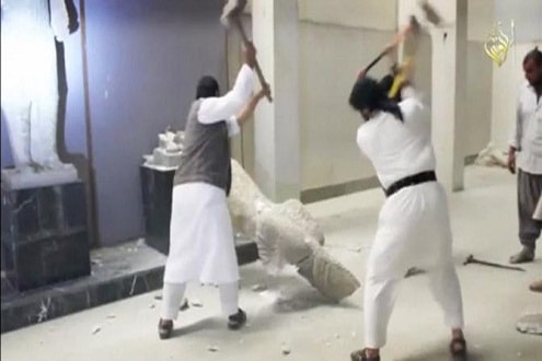 Chiến binh Hồi giáo cực đoan đập tan những tác phẩm điêu khắc cổ của Iraq