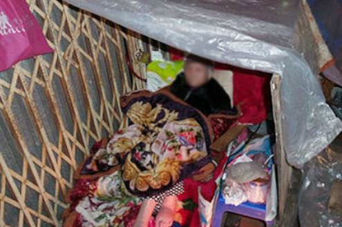 Tranh chấp nhà, cụ bà 95 tuổi nằm ở vỉa hè 8 ngày đêm đến chết
