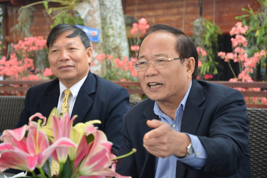 Bộ trưởng Văn hóa lên án các hủ tục “đâm trâu”, “chém lợn”…