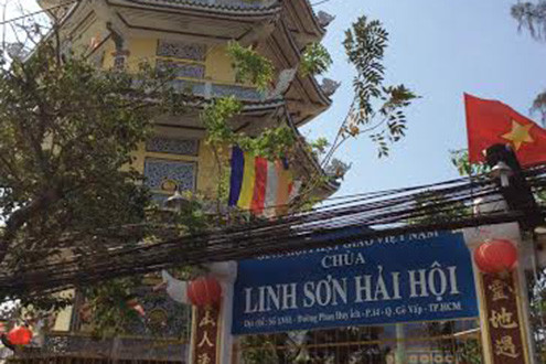 TP.HCM: Phát hiện người đàn ông nhảy từ tầng 7 tháp chùa tự tử
