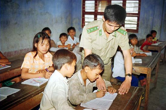 Bộ đội biên phòng giúp cho dân bình yên, no ấm