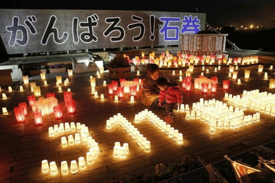 Thế giới 24h qua ảnh (13/3): Người biểu tình nổ súng 'hạ gục' cảnh sát ở Mỹ