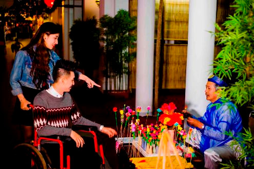 Tăng Nhật Tuệ “giúp” chàng nhạc sĩ bại não “tỏ tình” ngày Valentine trắng