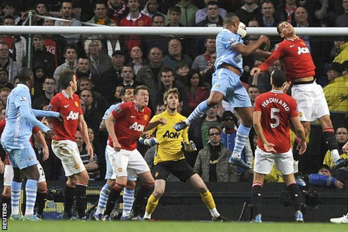 Vòng 32 Premeir League: Rực lửa thành Manchester