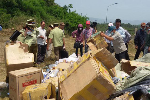 Phú Yên: Tiêu hủy hàng hóa trị giá hơn 2 tỉ đồng
