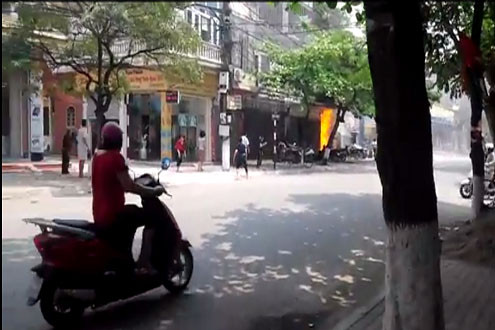 Clip: Cháy lớn tại cửa hàng xăng dầu, một người tử vong