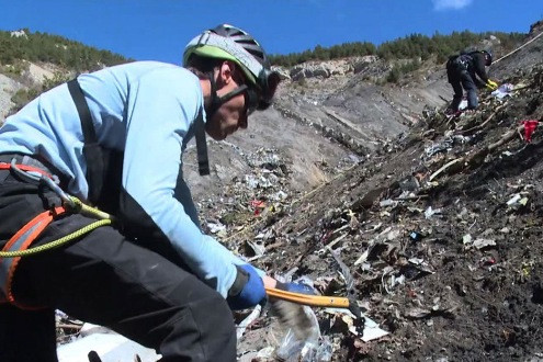 Cảnh sát Pháp kết thúc chiến dịch thu dọn “đống đổ nát” từ thảm họa Germanwings