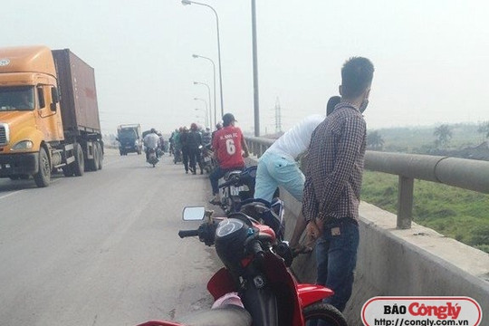 Mâu thuẫn với chồng, vợ đang mang thai nhảy cầu tự tử