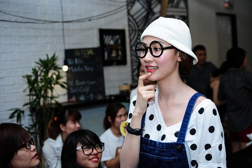 Tin nóng trong ngày 27/4: Ngân Khánh tạm rời showbiz để đi du học