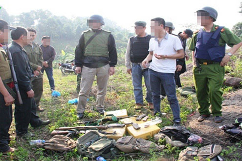 Đấu súng trấn áp 28 đối tượng, thu giữ 160 bánh heroin