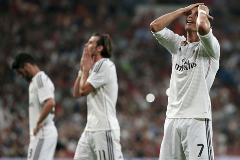 Ronaldo sút hỏng phạt đền, Real hoà như thua