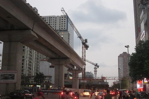 Hà Nội: Cấm cần cẩu tháp hoạt động ban ngày