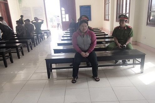 Vợ "nối gót" chồng buôn ma túy