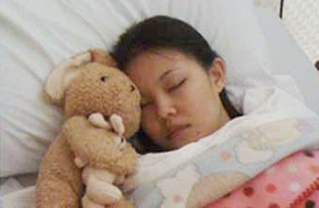 Bản tin 115 ngày 24/5: Rùng mình với cô gái khóc ra máu khi đang ngủ