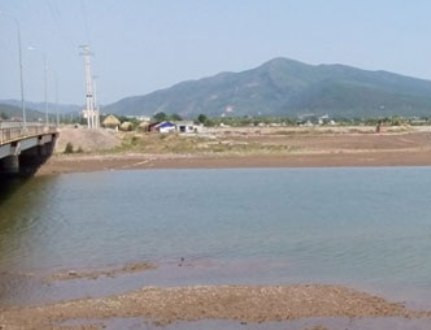 Tử vong do thách nhau nhảy sông
