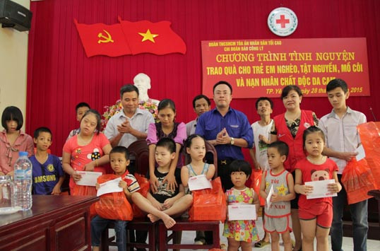 Chương trình tình nguyện của Chi đoàn Thanh niên Báo Công lý tại Yên Bái