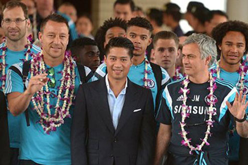 Tin nóng trong ngày: HLV Mourinho cấm cầu thủ đến phố đèn đỏ tại Thái Lan