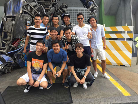 Được xả trại, cầu thủ U23 Việt Nam ùa đi chơi và mua sắm