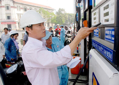 Giữ nguyên giá xăng, giảm giá dầu diesel