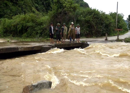 Bắc Kạn: Mưa to, 3 người bị thương, 2 cầu bị trôi