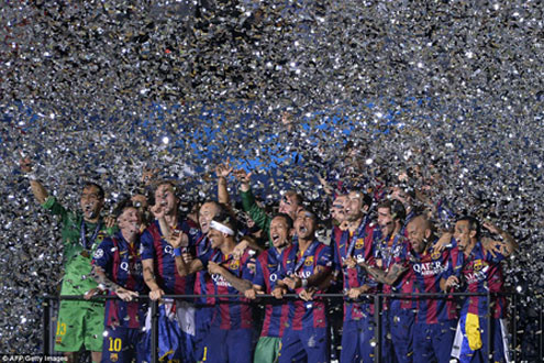 Chùm ảnh Barcelona tưng bừng ngày đăng quang