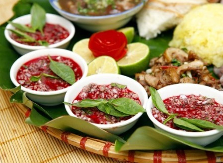 Bản tin 115 ngày 9/6: 2 người chết, 16 người nhập viện vì ăn tiết canh lợn