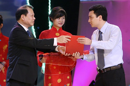 Nhà báo Vũ Văn Tiến: Dấn thân trong nghề báo