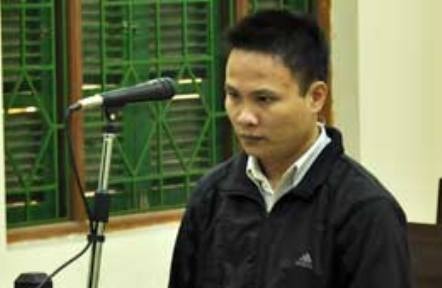 Bị mắng vì dắt chó đi bán, con giết mẹ bằng dùi đục