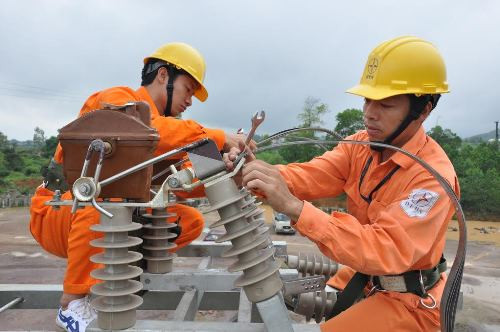 Sản lượng tiêu thụ điện tăng đột biến gây mất điện cục bộ