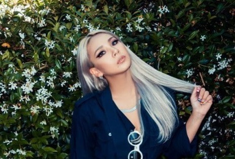 CL(2NE1) khoe tóc màu xám bạc chuẩn bị cho sự ra mắt tại Mỹ