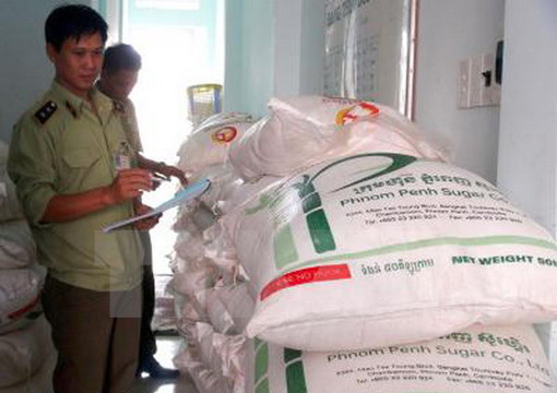 Liên tiếp bắt 2 vụ vận chuyển, mua bán đường cát Thái Lan nhập lậu